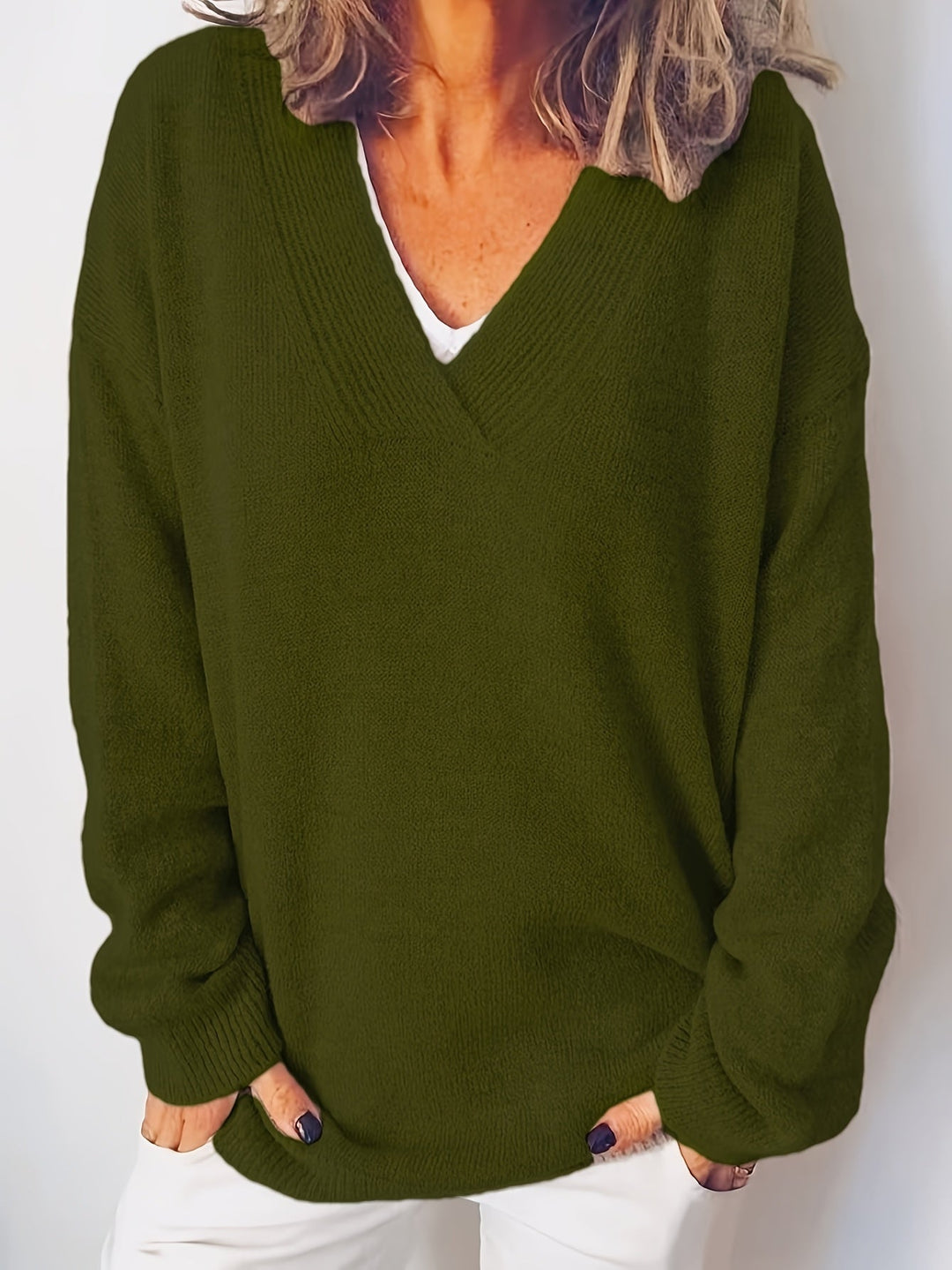 Saga | Soft and Timeless V-Neck Sweater
