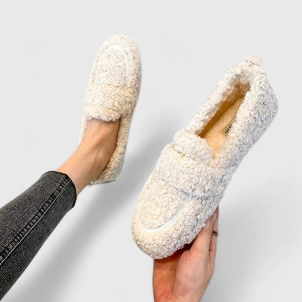 Davynne Slippers | Soft Comfort Slippers