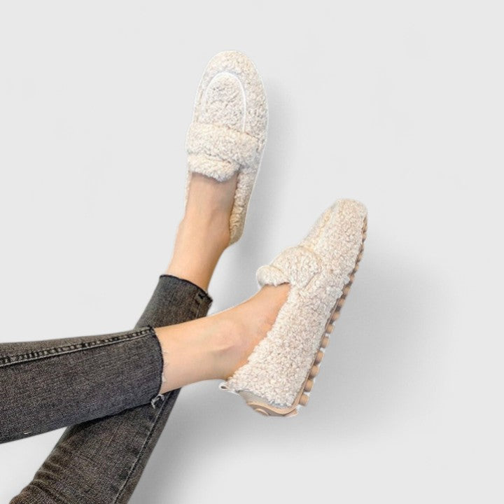 Davynne Slippers | Soft Comfort Slippers