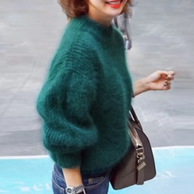 Jessica - Elegant Cold Roll Neck
